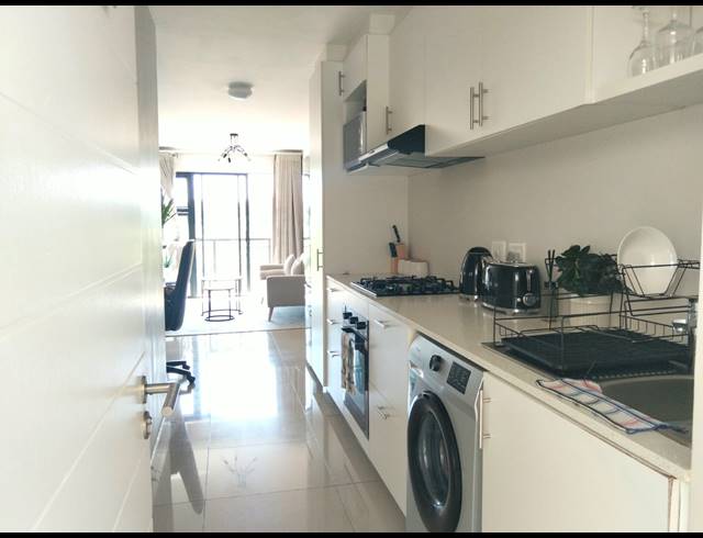 2 BEDROOM APARTMENT FOR SALE IN UMHLANGA RIDGE